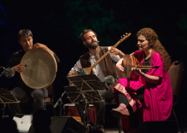 Waed Bouhassoun :  « la musique d'Orpheus XXI a aidé à faire sortir toute cette douleur »